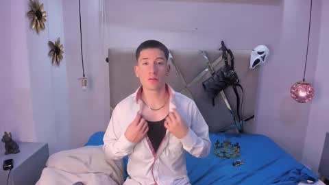 hunterheat_ online show from October 10, 2025, 11:42 am