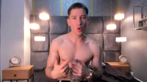 hunterheat_ online show from November 14, 2025, 11:53 am