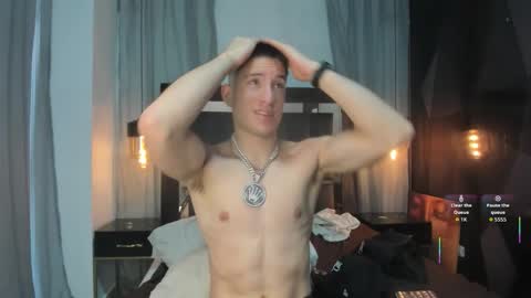 hunterheat_ online show from December 16, 2025, 11:48 am