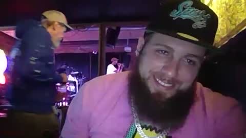 hunters0917 online show from October 21, 2025, 2:34 am