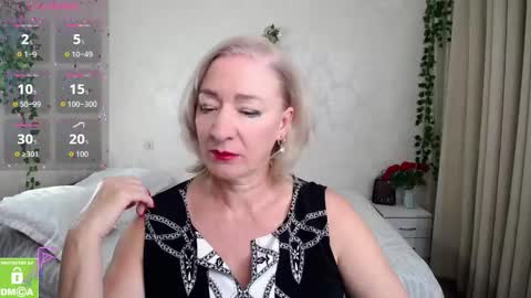 Irena online show from November 9, 2025, 1:53 pm