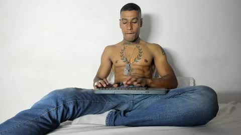 hunting_blondes online show from May 6, 2026, 11:32 pm