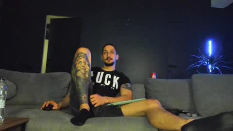 Snapshot of huntingod chatting on December 15, 2025, 8:24 pm HuntinGOD online show from December 15, 2025, 8:24 pm