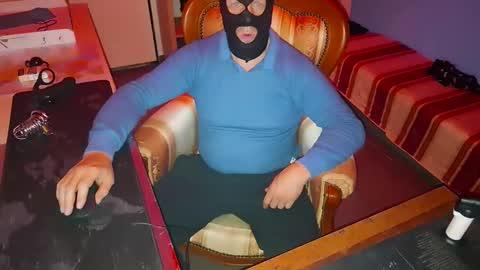 Snapshot of hupko chatting on January 5, 2026, 9:29 pm Peterr online show from January 5, 2026, 9:29 pm