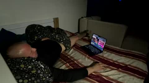 Snapshot of hupko chatting on June 15, 2026, 8:22 pm Peterr online show from June 15, 2026, 8:22 pm