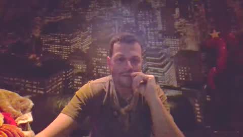 hurley7890 online show from December 17, 2025, 3:56 am