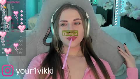 Snapshot of hustleebabyy_vikki chatting on December 7, 2024, 7:49 am Vika online show from December 7, 2024, 7:49 am