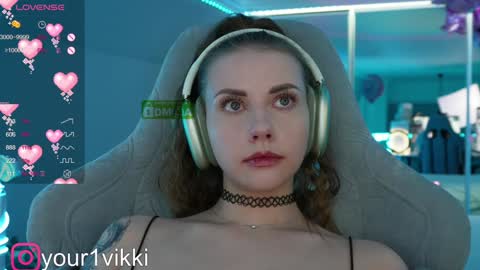 Snapshot of hustleebabyy_vikki chatting on December 9, 2024, 6:01 am Vika online show from December 9, 2024, 6:01 am