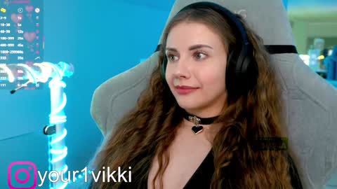 Snapshot of hustleebabyy_vikki chatting on February 7, 2025, 9:47 am Vika online show from February 7, 2025, 9:47 am