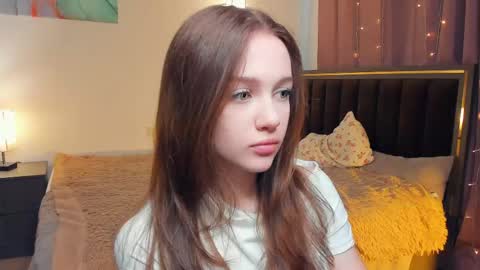 Snapshot of hwadwellingham chatting on May 11, 2026, 7:14 am Lily online show from May 11, 2026, 7:14 am