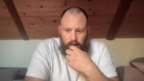 Snapshot of hybride8825 chatting on October 11, 2025, 9:52 am hybride8825 online show from October 11, 2025, 9:52 am