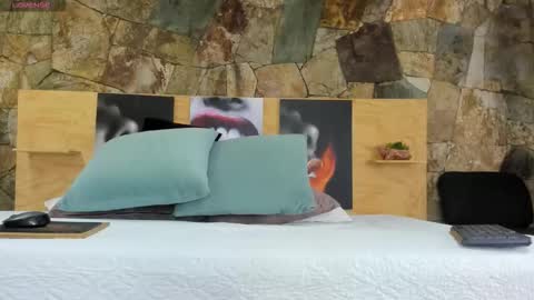 Snapshot of i_am_dolls chatting on November 1, 2025, 5:04 pm The Dolls online show from November 1, 2025, 5:04 pm