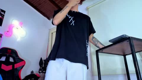 kelvis online show from March 27, 2026, 6:52 am