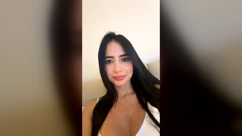 Snapshot of i_bella_sofia chatting on July 5, 2026, 5:03 am Bella Sofia online show from July 5, 2026, 5:03 am