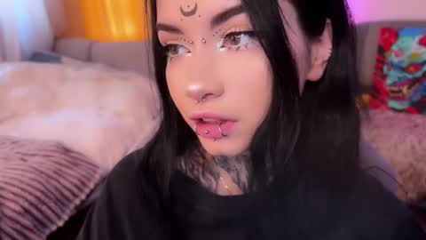 Asya  online show from November 15, 2025, 9:06 am