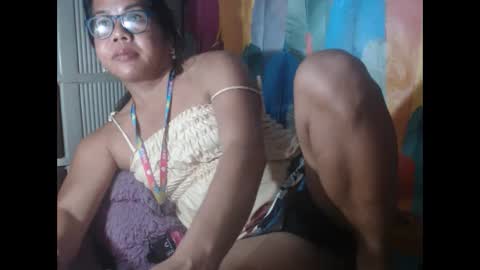 Snapshot of i_drain_u_bitch chatting on January 23, 2025, 10:22 am jamaeca online show from January 23, 2025, 10:22 am