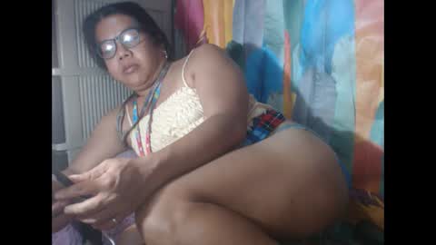 Snapshot of i_drain_u_bitch chatting on January 23, 2025, 3:32 pm jamaeca online show from January 23, 2025, 3:32 pm
