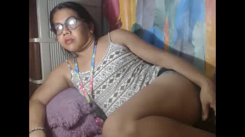 Snapshot of i_drain_u_bitch chatting on January 24, 2025, 11:04 am jamaeca online show from January 24, 2025, 11:04 am