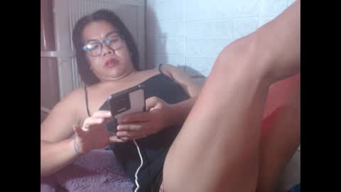 Snapshot of i_drain_u_bitch chatting on February 16, 2025, 8:32 am jamaeca online show from February 16, 2025, 8:32 am
