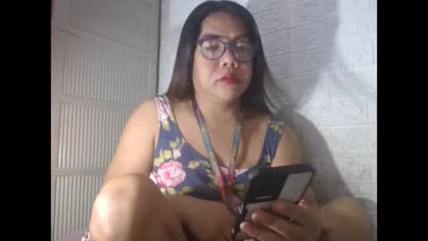 Snapshot of i_drain_u_bitch chatting on February 24, 2025, 12:30 am jamaeca online show from February 24, 2025, 12:30 am
