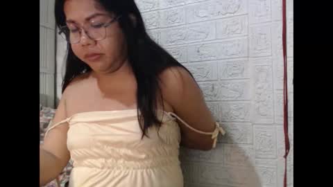Snapshot of i_drain_u_bitch chatting on October 19, 2025, 2:07 pm jamaeca online show from October 19, 2025, 2:07 pm