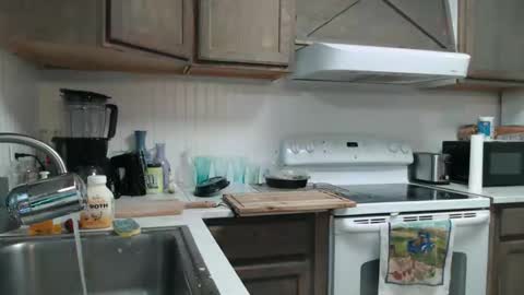 ShortStuff online show from April 15, 2026, 5:42 pm