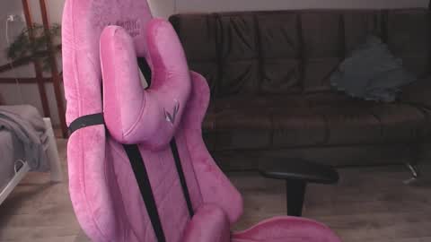 elisabeth online show from December 16, 2025, 10:53 am