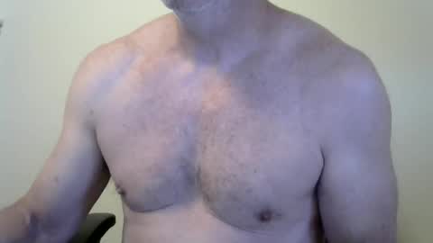 Snapshot of i_was_a_shy_dad chatting on May 17, 2026, 12:45 pm i_was_a_shy_dad online show from May 17, 2026, 12:45 pm