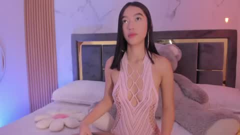 Snapshot of iam_milly_ chatting on April 27, 2026, 9:57 pm Milly online show from April 27, 2026, 9:57 pm