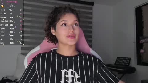 Snapshot of iam_nikki chatting on January 8, 2025, 6:20 am On instagram Imm NikkiHelp me reach 100 likes online show from January 8, 2025, 6:20 am