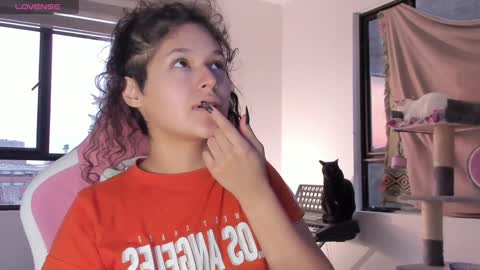 Snapshot of iam_nikki chatting on January 14, 2025, 10:55 pm On instagram Imm NikkiHelp me reach 100 likes online show from January 14, 2025, 10:55 pm