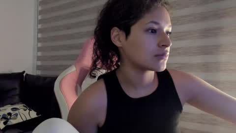 Snapshot of iam_nikki chatting on March 6, 2025, 11:42 pm On instagram Imm NikkiHelp me reach 100 likes online show from March 6, 2025, 11:42 pm