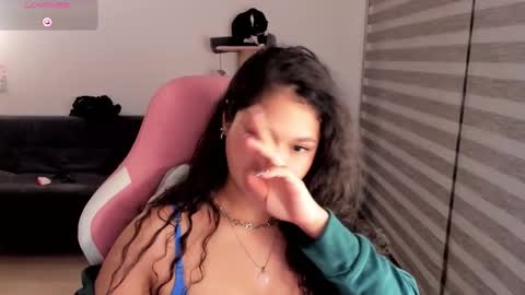 Snapshot of iam_nikki chatting on September 14, 2025, 4:55 am On instagram Imm NikkiHelp me reach 100 likes online show from September 14, 2025, 4:55 am