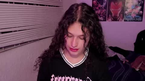 Snapshot of iam_nikki chatting on January 18, 2026, 4:16 am On instagram Imm NikkiHelp me reach 100 likes online show from January 18, 2026, 4:16 am