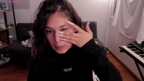 Snapshot of iam_nikki chatting on January 31, 2026, 11:25 pm On instagram Imm NikkiHelp me reach 100 likes online show from January 31, 2026, 11:25 pm