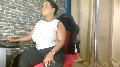 Snapshot of iam_samy__ chatting on March 21, 2026, 11:26 am Samy online show from March 21, 2026, 11:26 am