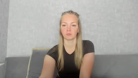 Venus online show from November 16, 2025, 8:42 am