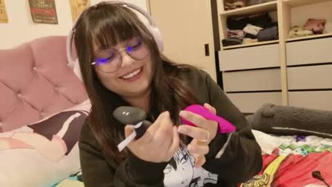 Snapshot of iam_zoechan chatting on July 8, 2026, 2:49 am Zoe 3 online show from July 8, 2026, 2:49 am