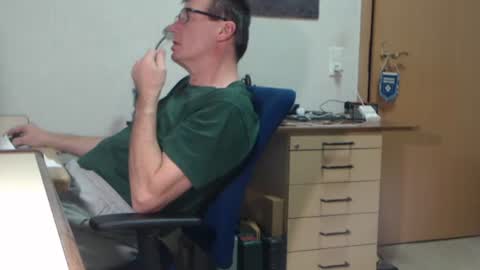 iamachim online show from November 17, 2025, 5:52 pm