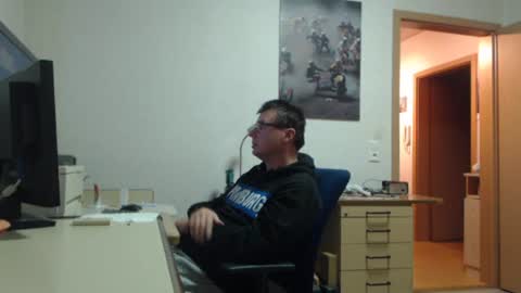 iamachim online show from November 18, 2025, 6:34 pm