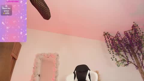 iamandrey_ online show from April 14, 2026, 11:00 pm