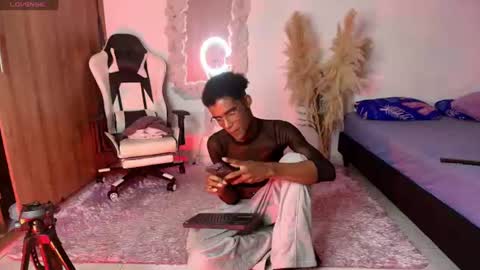 Snapshot of iamandrey_ chatting on June 15, 2026, 11:07 pm iamandrey_ online show from June 15, 2026, 11:07 pm