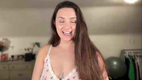 Crystal online show from March 5, 2026, 5:53 pm