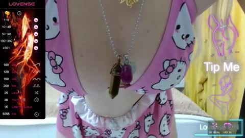 Snapshot of iamdaddyissues chatting on November 30, 2025, 8:40 am Alice online show from November 30, 2025, 8:40 am