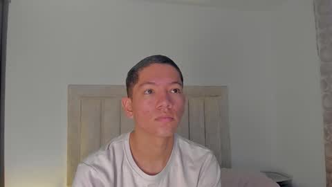 Juliiiiian online show from January 7, 2026, 11:12 am