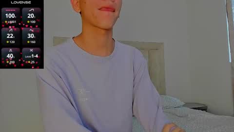 Juliiiiian online show from March 26, 2026, 11:49 am