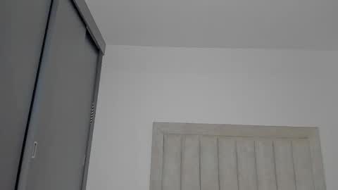 Snapshot of iamjulian_ chatting on May 1, 2026, 11:15 am Juliiiiian online show from May 1, 2026, 11:15 am