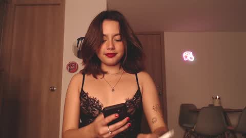 Snapshot of iamjulietaaa chatting on December 31, 2024, 5:00 am Julieta online show from December 31, 2024, 5:00 am