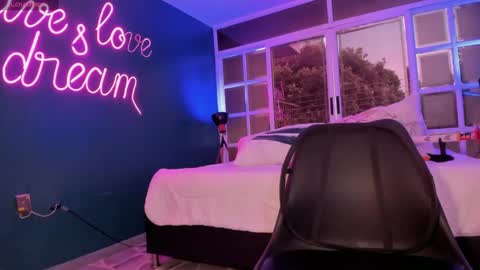 Nayuta online show from February 25, 2025, 8:30 pm