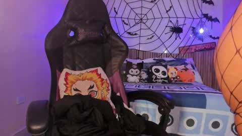 Nayuta online show from October 28, 2025, 7:49 pm